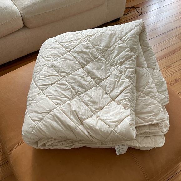 Woolroom Queen Deluxe Wool Comforter Light - Picture 2 of 5